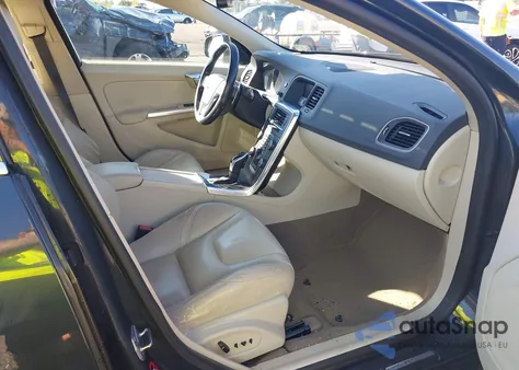 2014 Volvo S60 T6 из США, поврежденный, VIN YV1902FH2E2273897